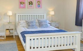 Cosy & Central Brockenhurst Flat, 2Br