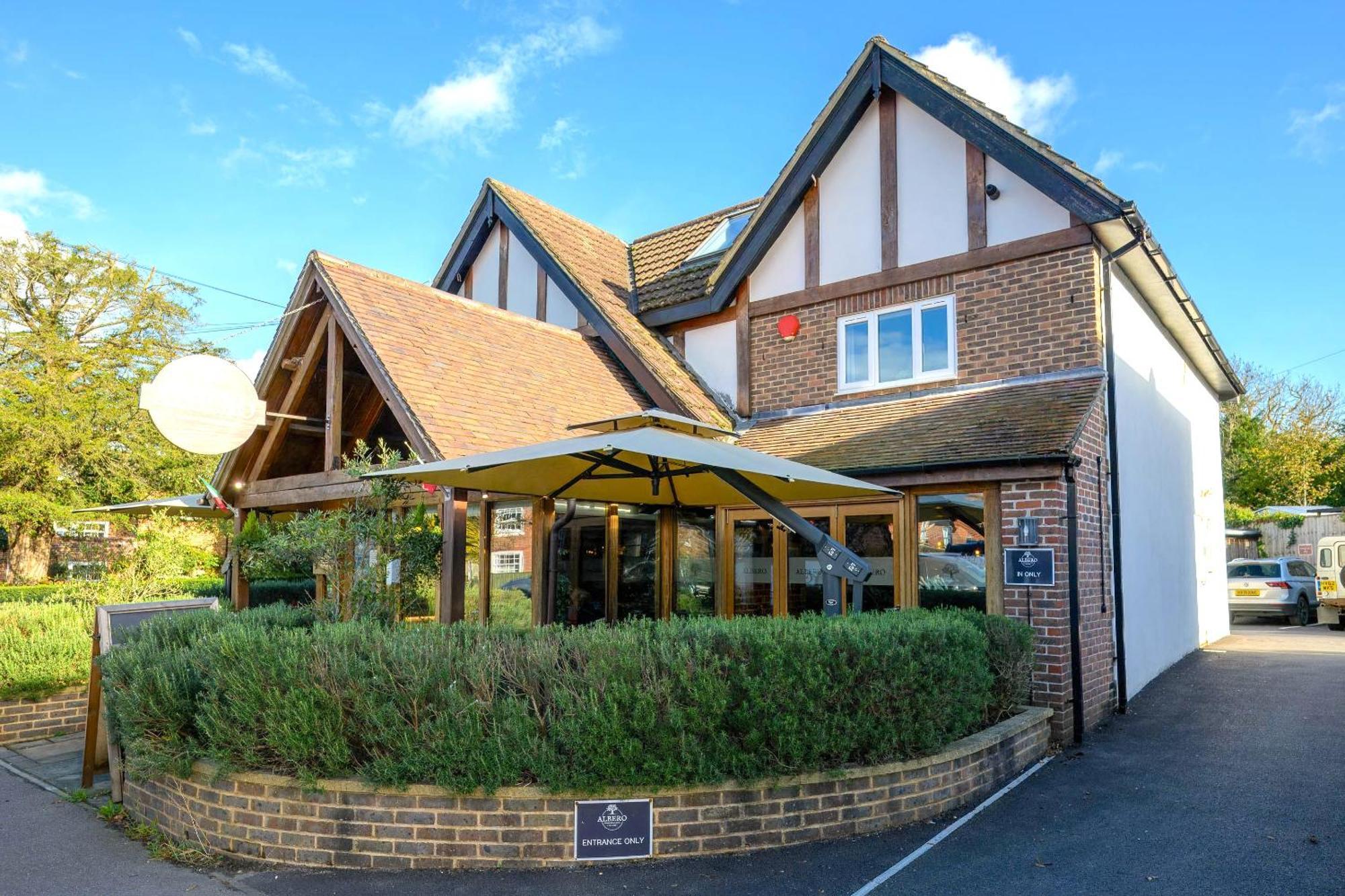 Cosy & Central Brockenhurst Flat, 2Br Exterior photo
