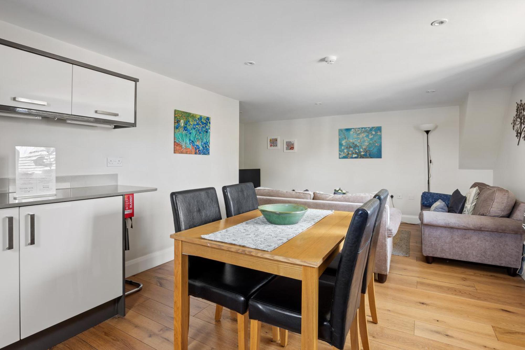 Cosy & Central Brockenhurst Flat, 2Br Exterior photo